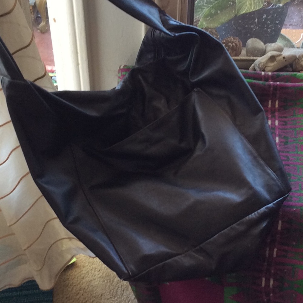 Oversized vintage leather shoulder bag